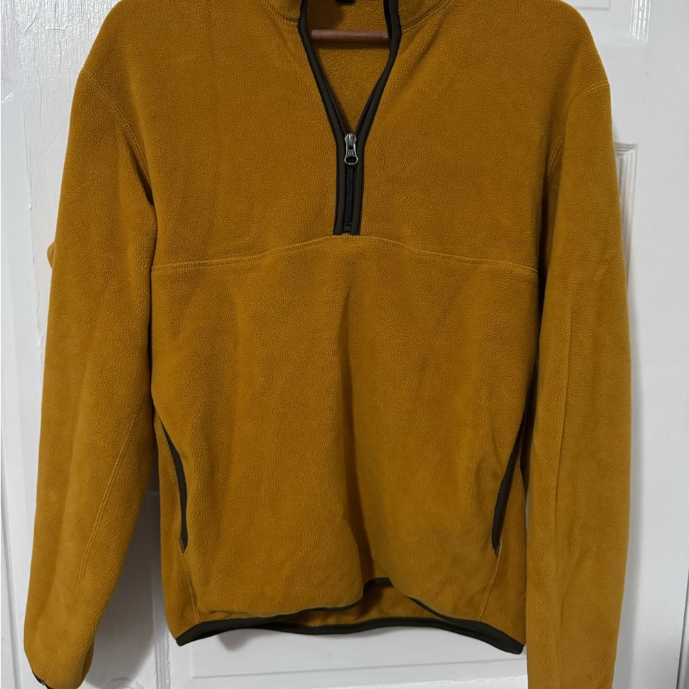Uniqlo quarter zip fleece